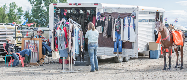  Western Charm Vendors Tami & Lindsay Mahoney brings the lady special things.